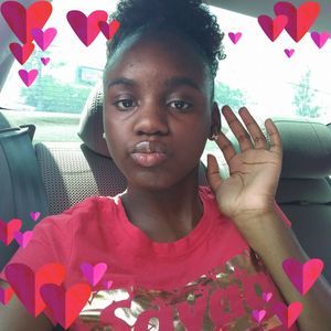 Meet your Posher, Sanaa